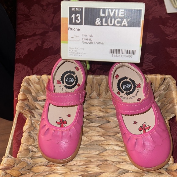 Livie and Luca Ruche Dress Shoes Sandals Fuchsia Color NIB - Picture 2 of 6